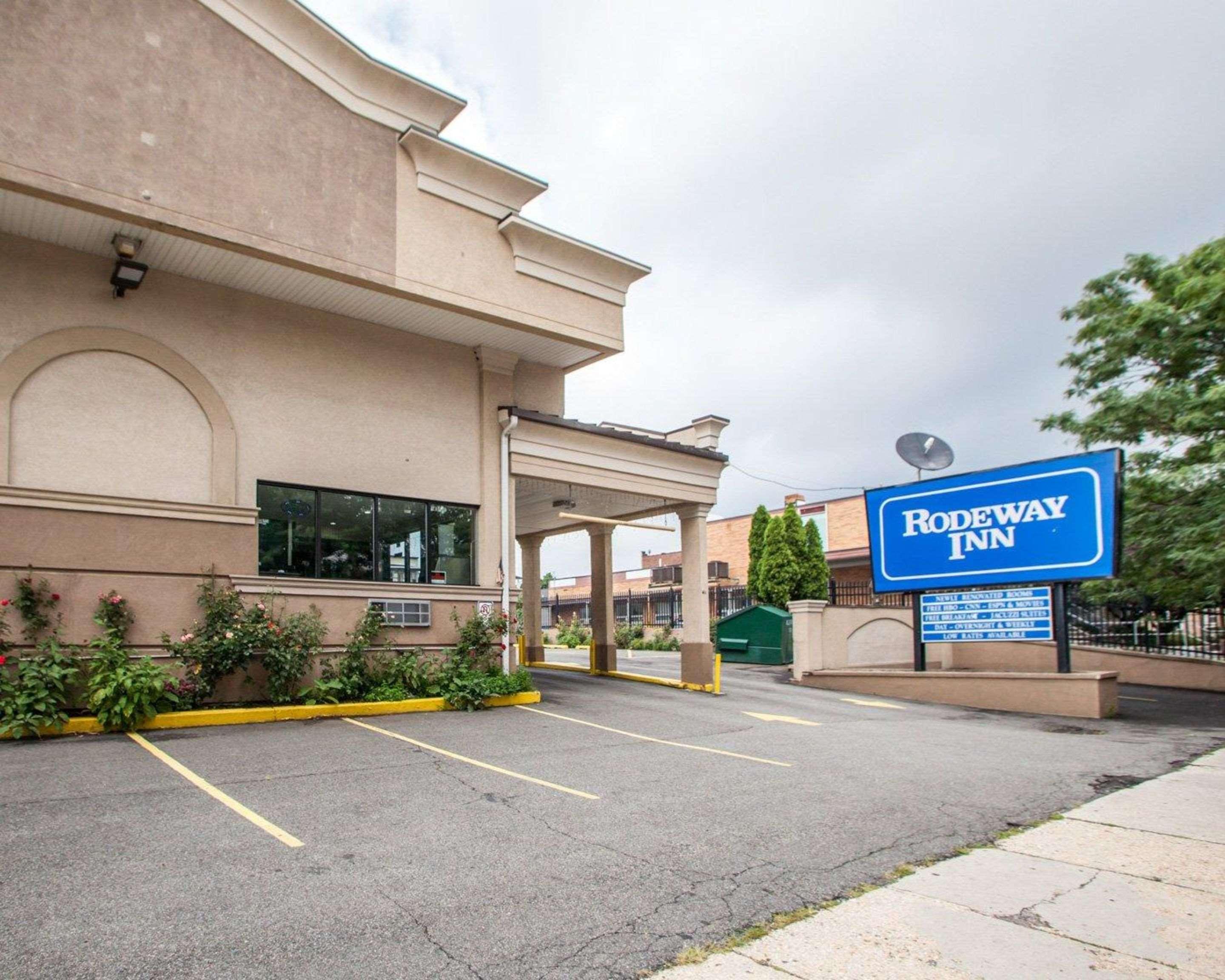 Rodeway Inn Paterson Exterior photo
